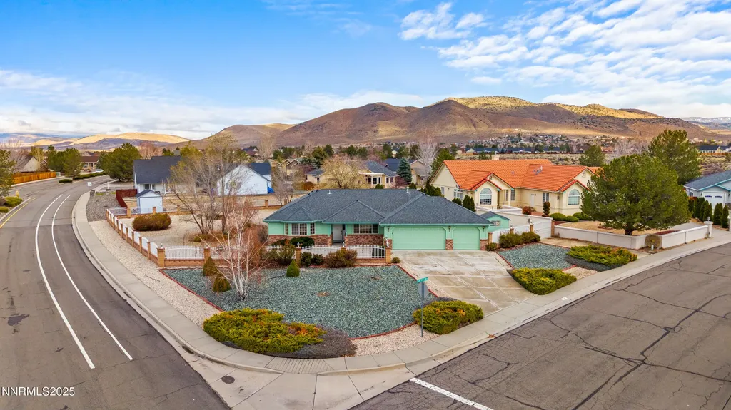 1168 Country Club Minden NV 89423