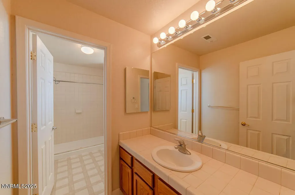 1604 Chiquita Minden NV 89423