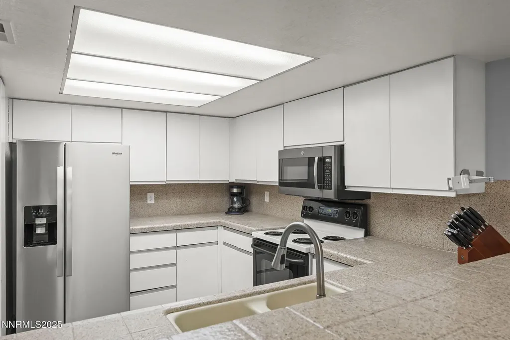 1023 Tyler Sparks NV 89431
