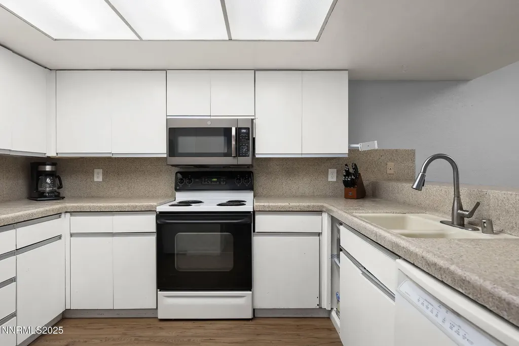 1023 Tyler Sparks NV 89431