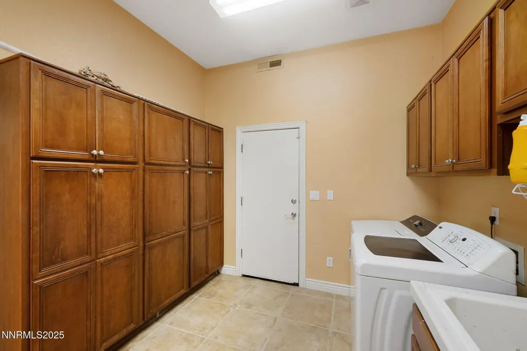 10050 Goler Wash Reno NV 89521