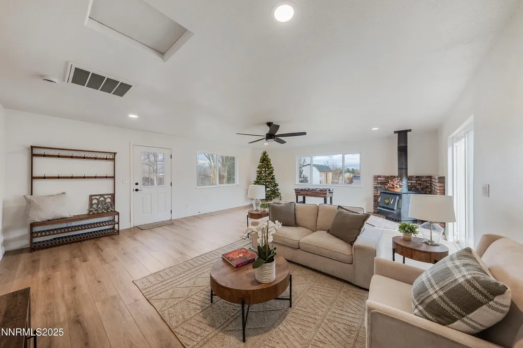 1312 Saratoga Minden NV 89423