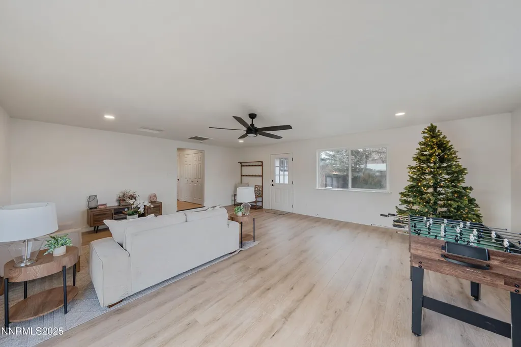 1312 Saratoga Minden NV 89423