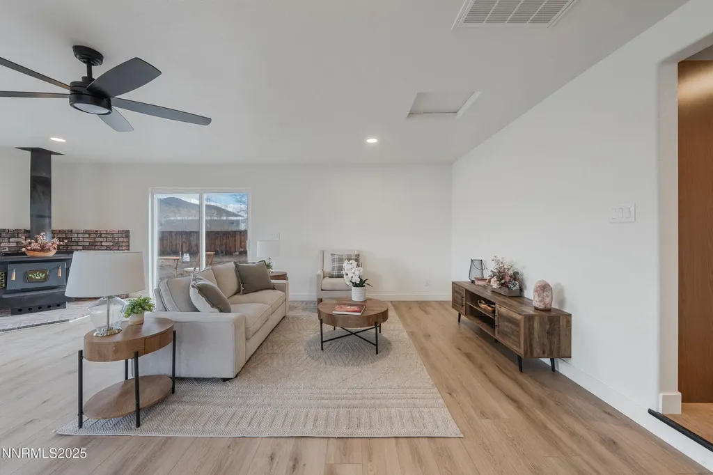 1312 Saratoga Minden NV 89423