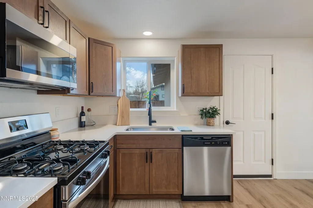 1312 Saratoga Minden NV 89423