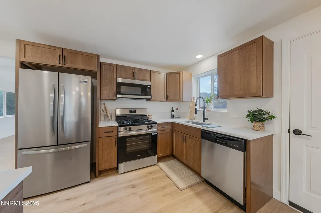 1312 Saratoga Minden NV 89423