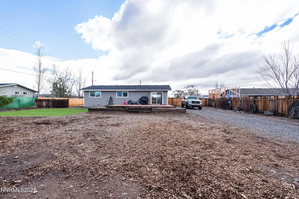 1486 Muir Gardnerville NV 89460