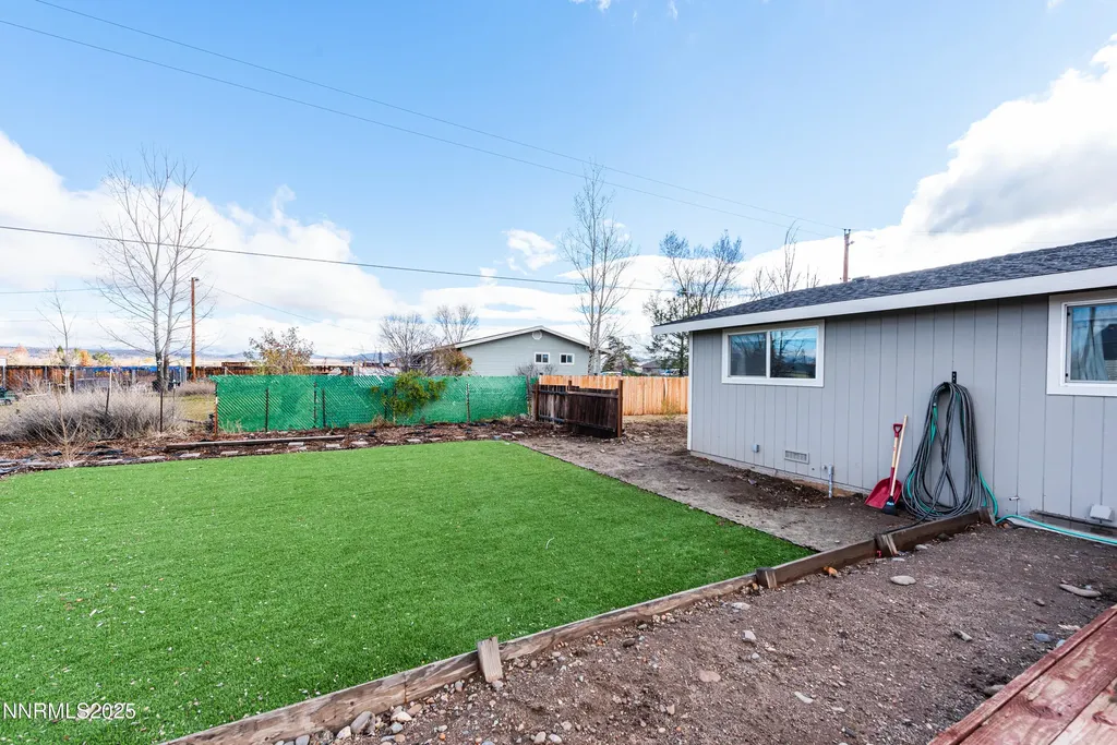 1486 Muir Gardnerville NV 89460