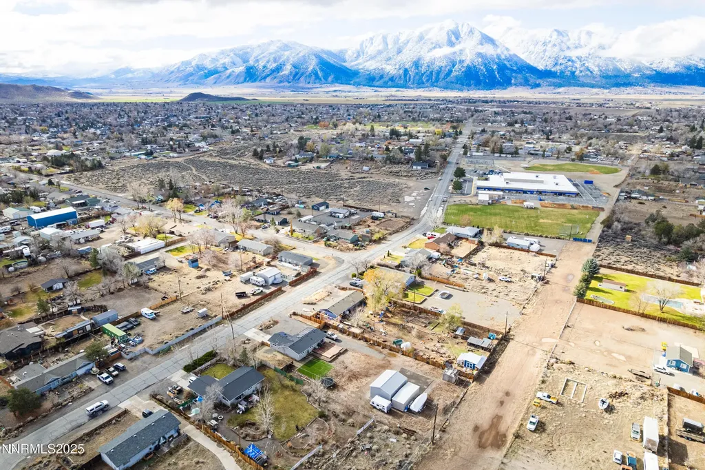 1486 Muir Gardnerville NV 89460