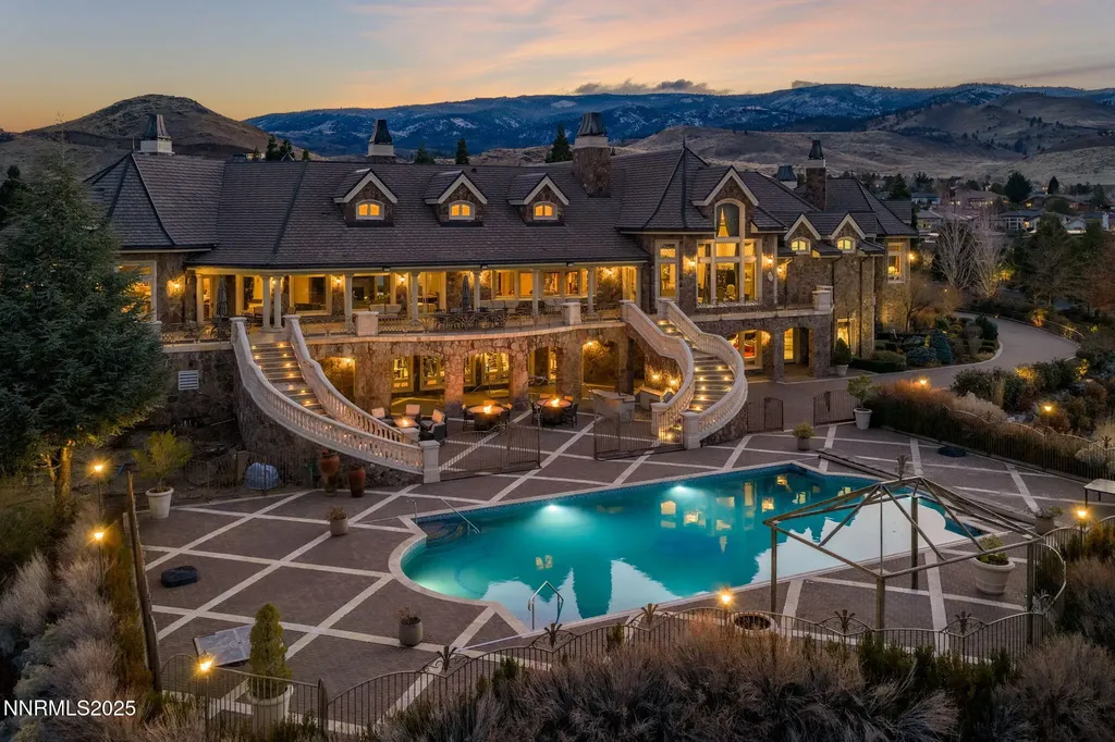 2490 Manzanita Reno NV 89509
