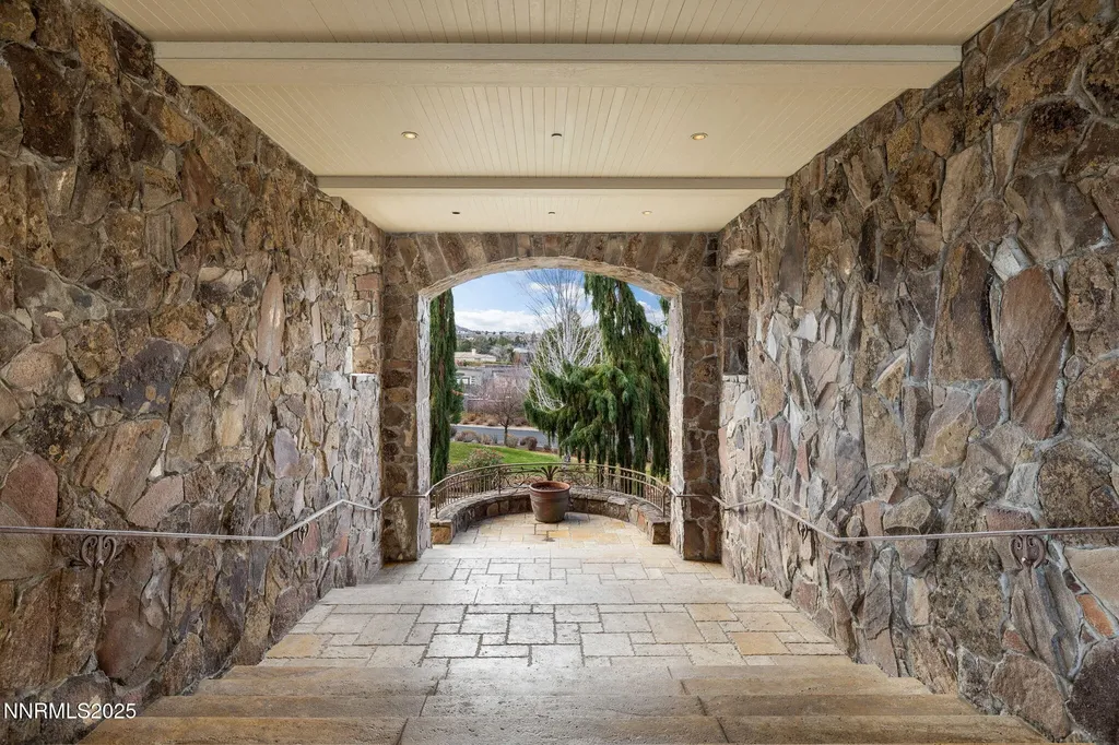 2490 Manzanita Reno NV 89509