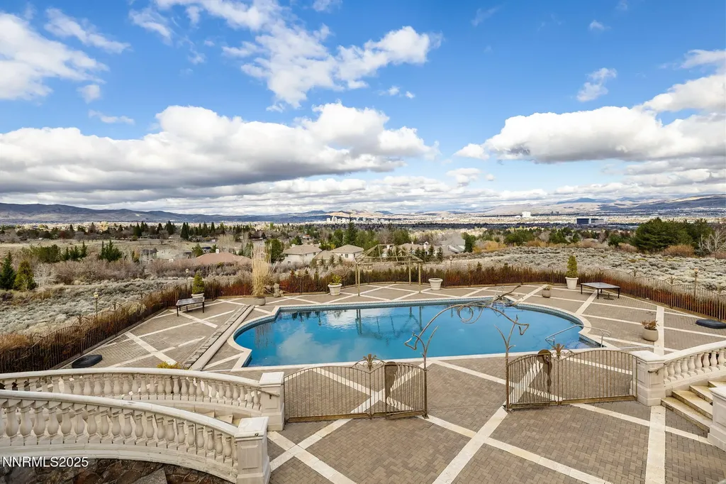 2490 Manzanita Reno NV 89509