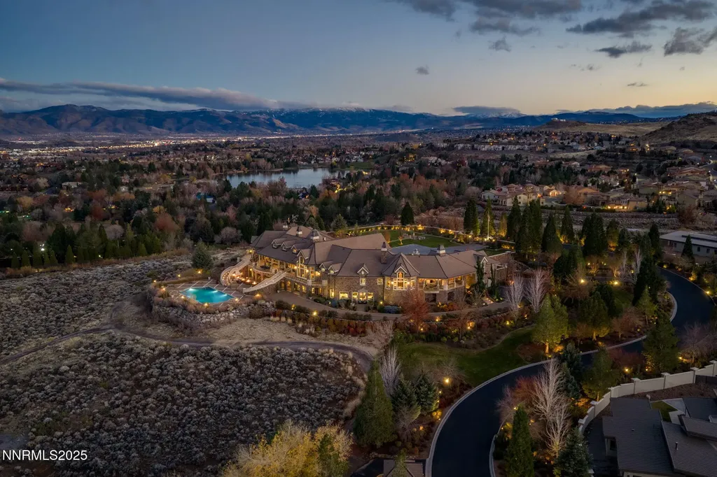 2490 Manzanita Reno NV 89509