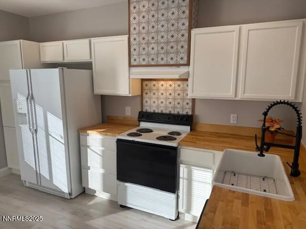 1600 Saturno Heights Reno NV 89523