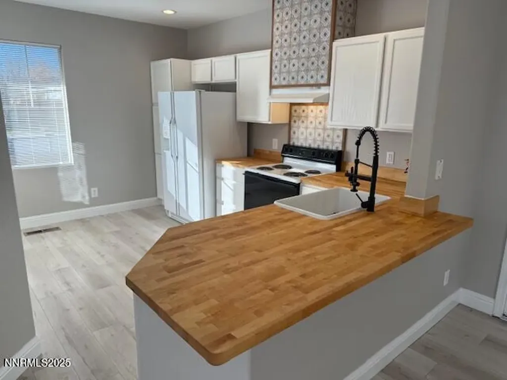 1600 Saturno Heights Reno NV 89523