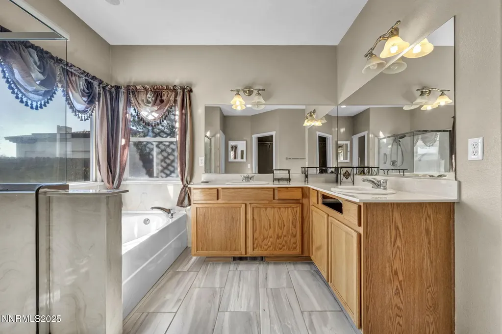1031 Village Knoll Sparks NV 89436