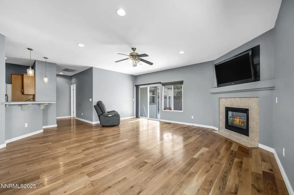 1031 Village Knoll Sparks NV 89436