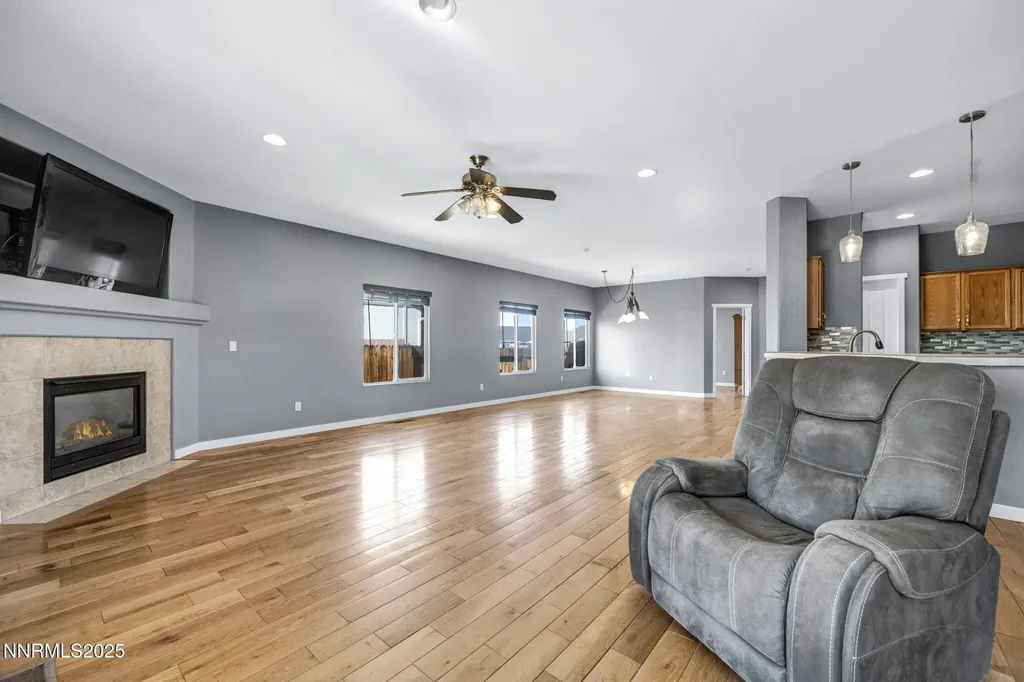 1031 Village Knoll Sparks NV 89436