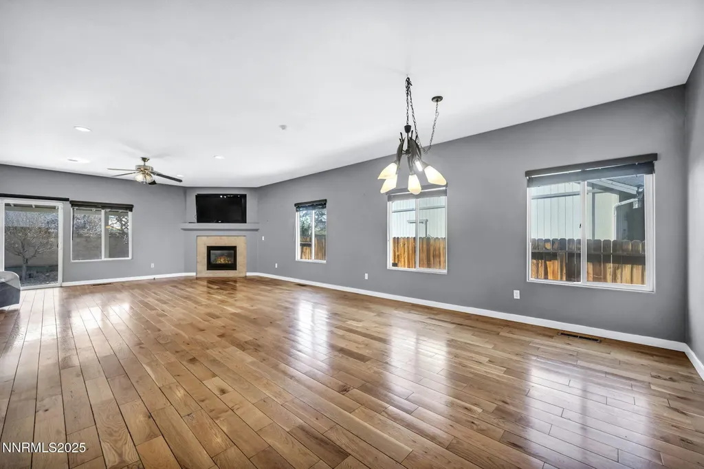 1031 Village Knoll Sparks NV 89436