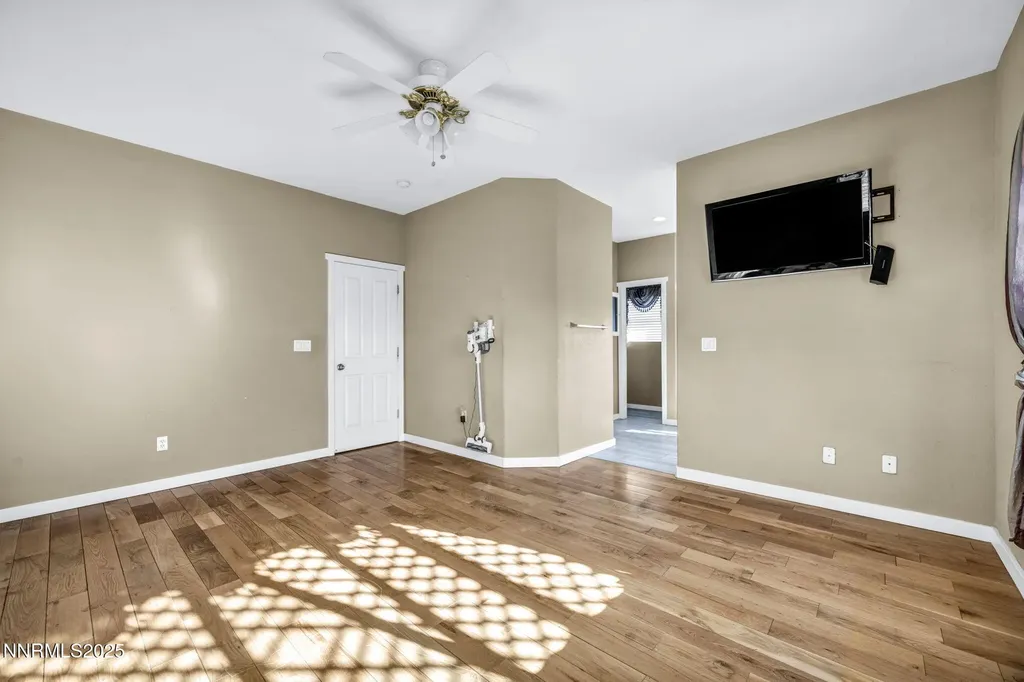 1031 Village Knoll Sparks NV 89436