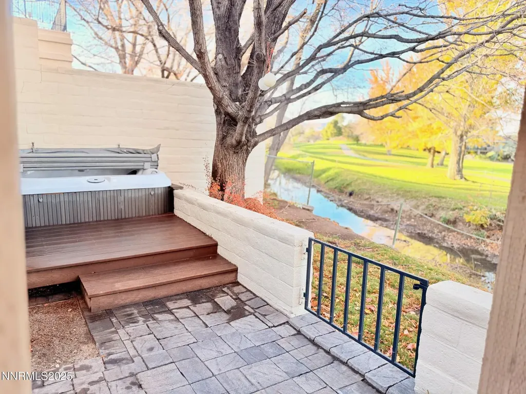 5012 Lakeridge Reno NV 89509