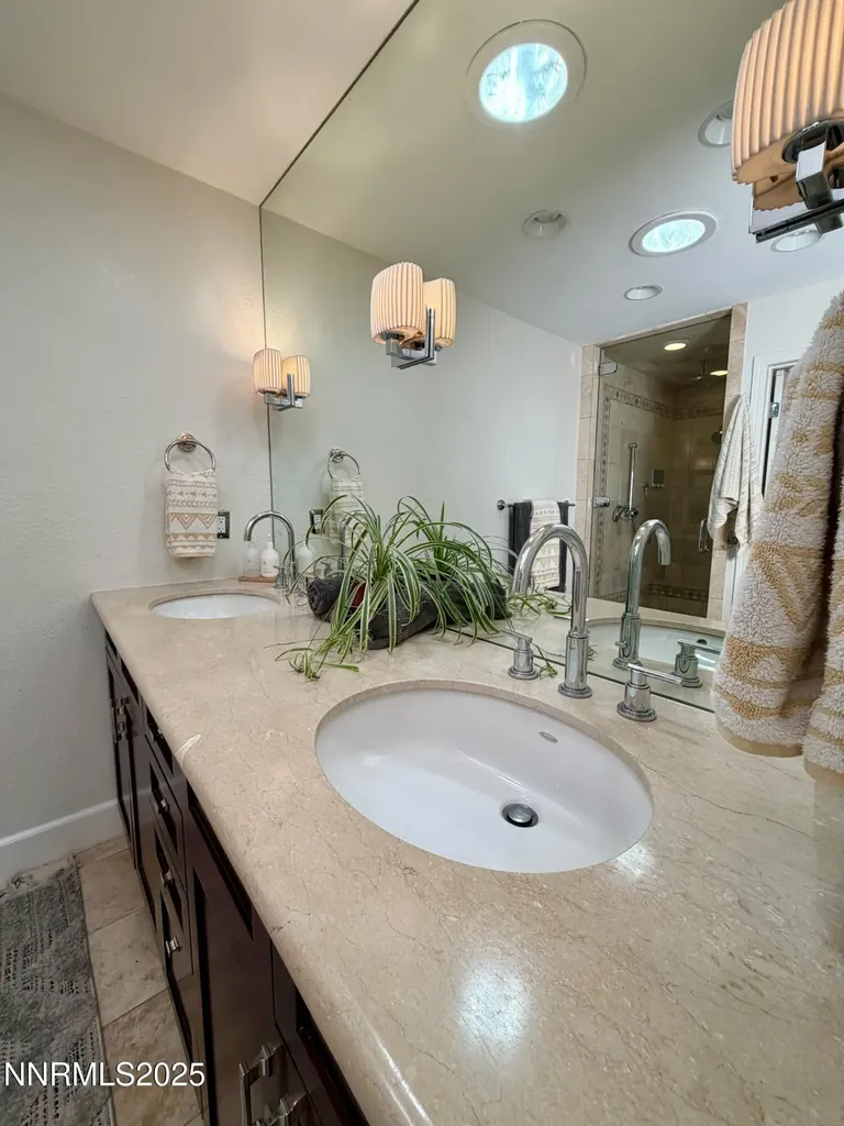 5012 Lakeridge Reno NV 89509