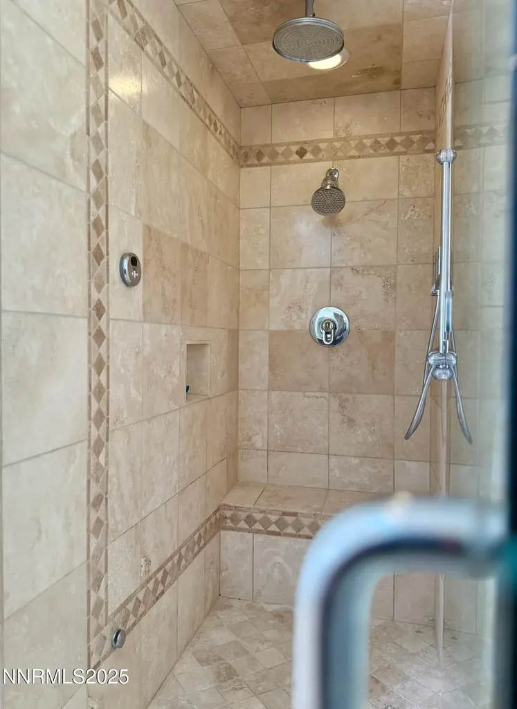 5012 Lakeridge Reno NV 89509