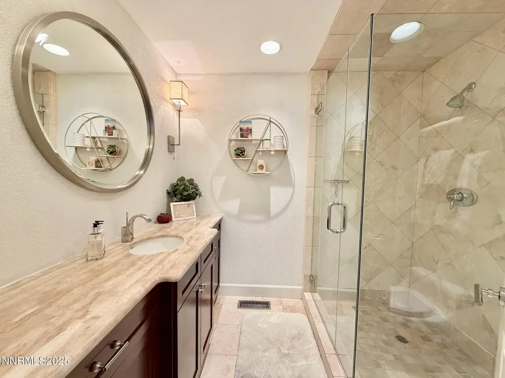 5012 Lakeridge Reno NV 89509