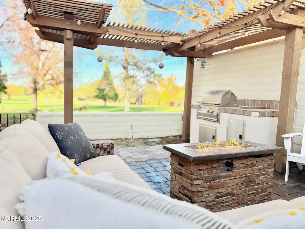 5012 Lakeridge Reno NV 89509