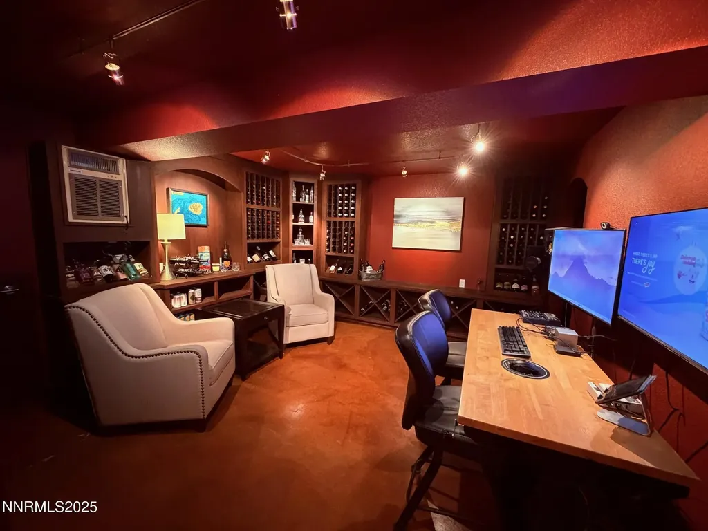 5012 Lakeridge Reno NV 89509