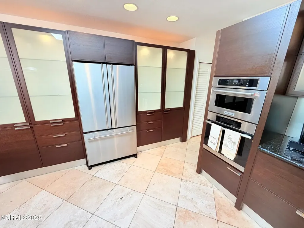 5012 Lakeridge Reno NV 89509