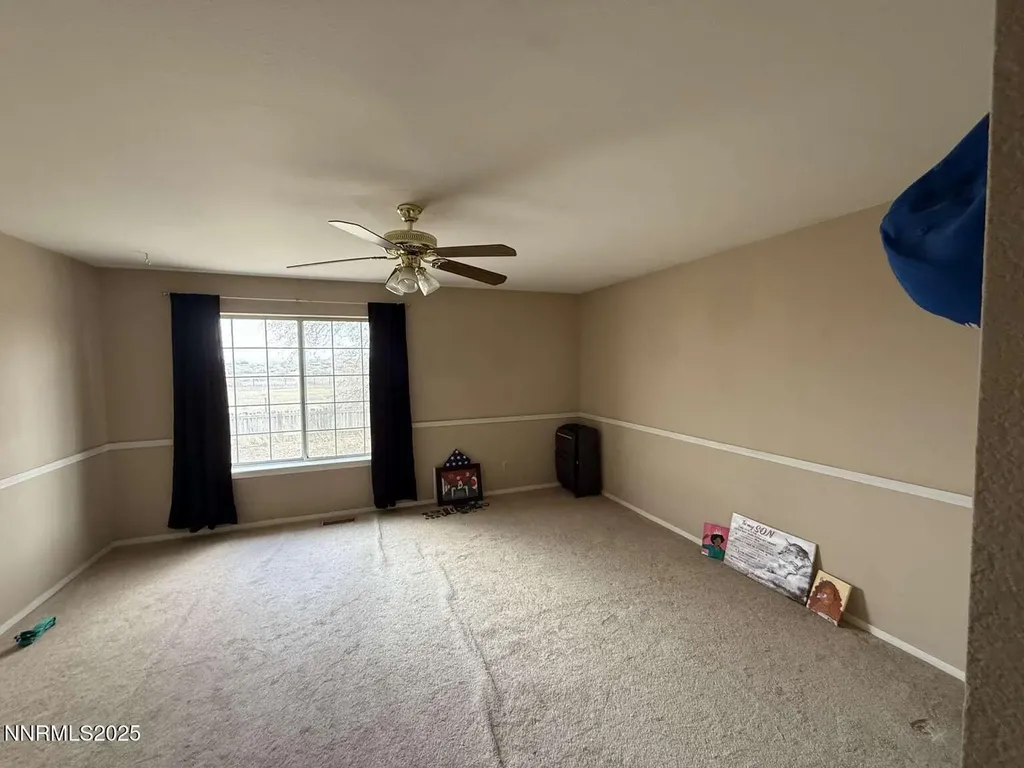 5212 Toyon Fallon NV 89406