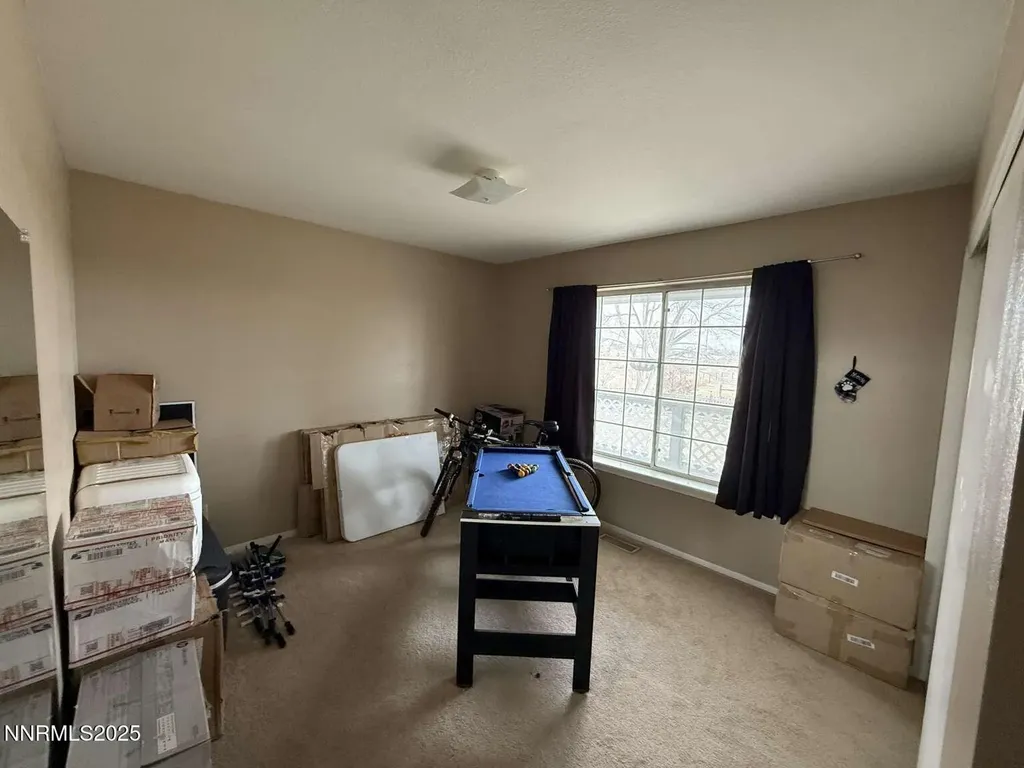 5212 Toyon Fallon NV 89406