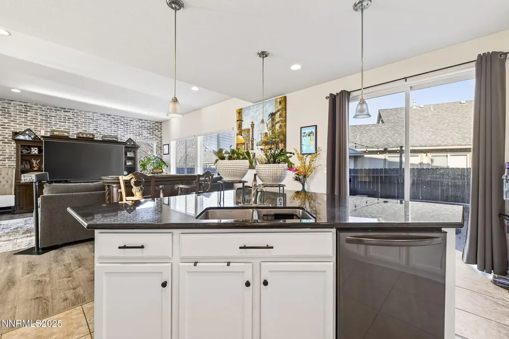 1226 Lasso Gardnerville NV 89410