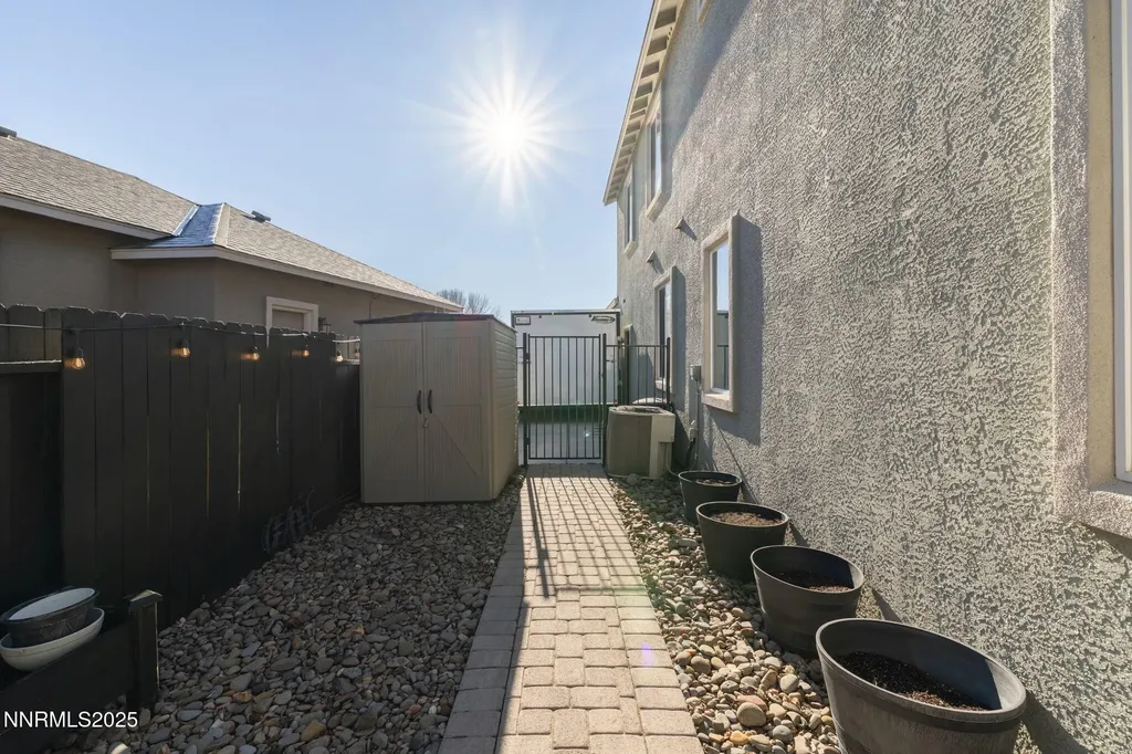 1226 Lasso Gardnerville NV 89410