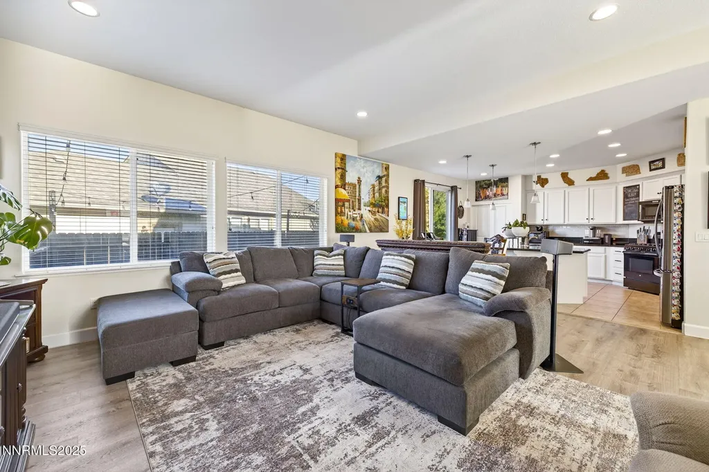 1226 Lasso Gardnerville NV 89410