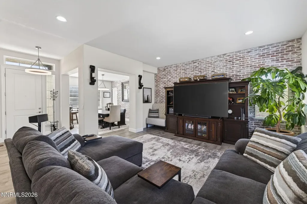 1226 Lasso Gardnerville NV 89410
