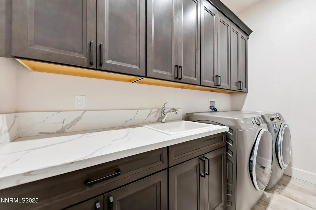 912 Holstein Gardnerville NV 89460