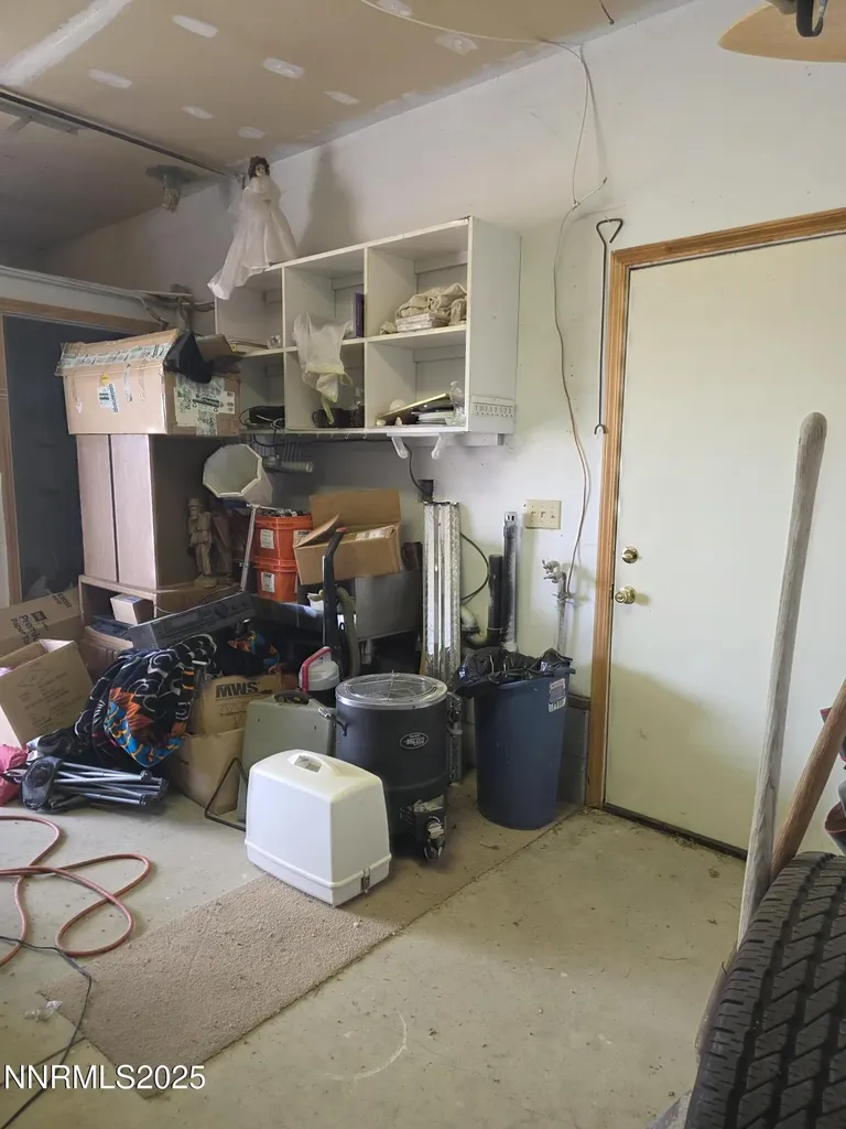 215 Cedar Hawthorne NV 89415