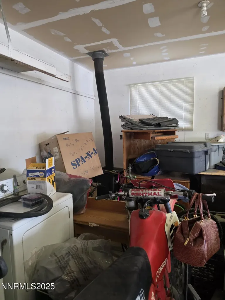 215 Cedar Hawthorne NV 89415