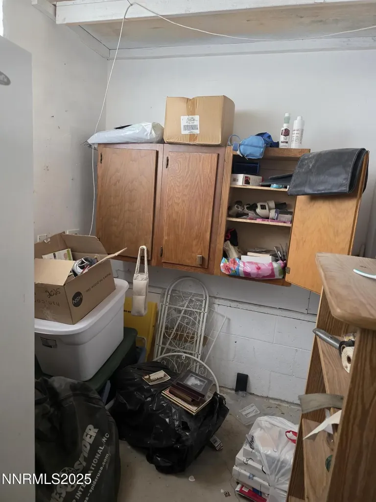 215 Cedar Hawthorne NV 89415