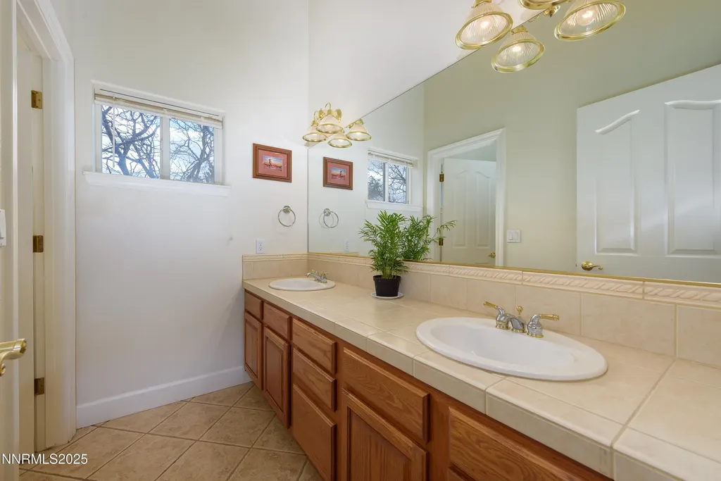 1572 Sawmill Gardnerville NV 89410