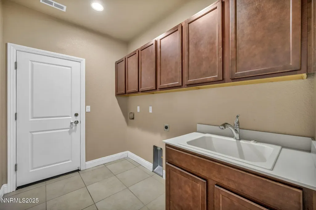 1211 Cottage Gardnerville NV 89460