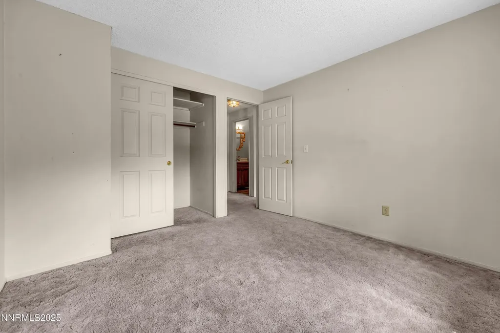 3252 Holman Sparks NV 89431