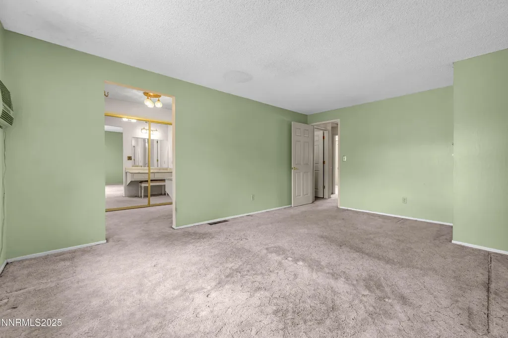 3252 Holman Sparks NV 89431