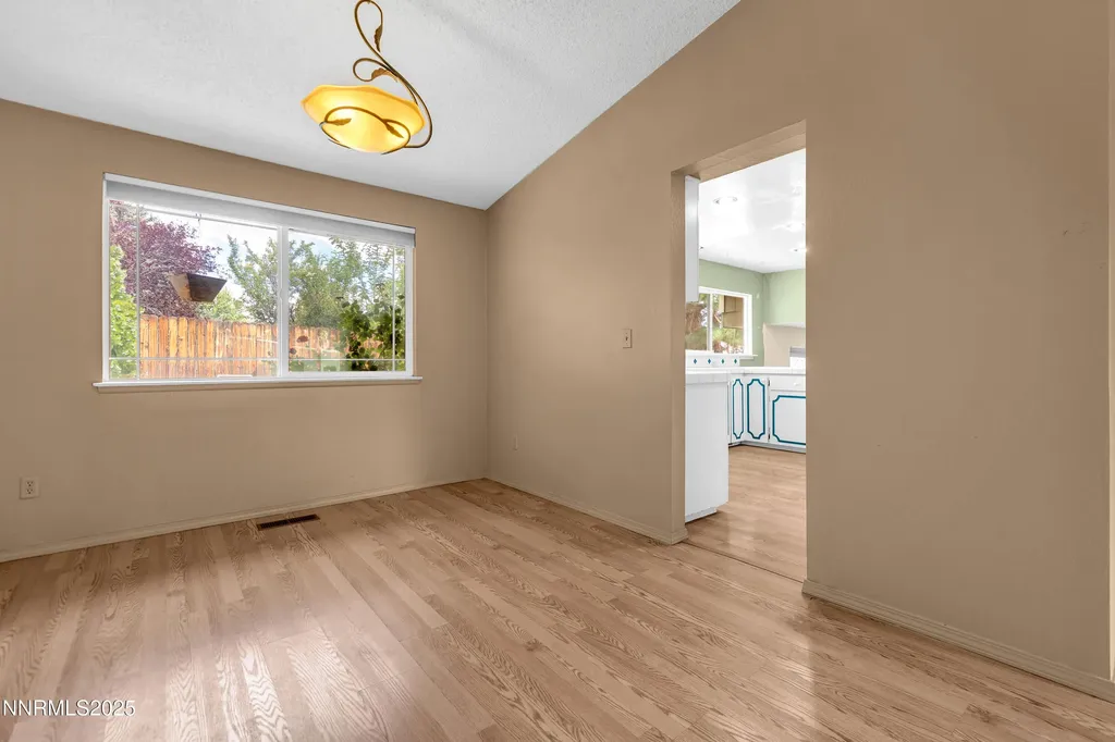 3252 Holman Sparks NV 89431