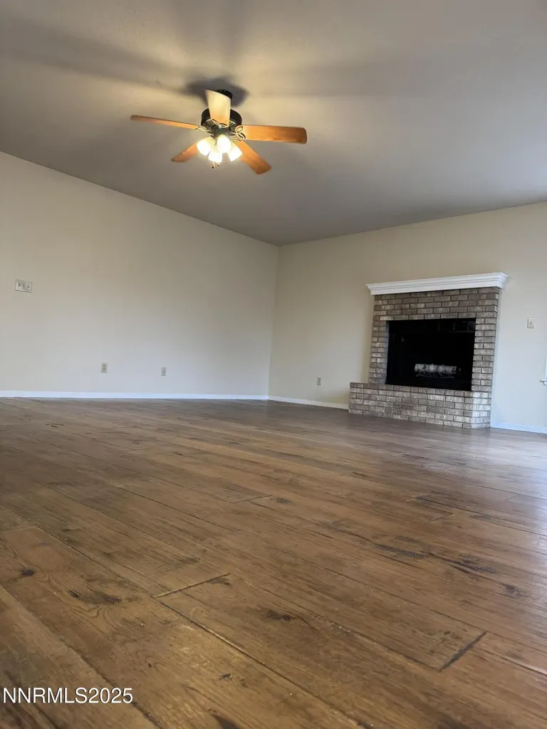 634 Boulder Dayton NV 89403