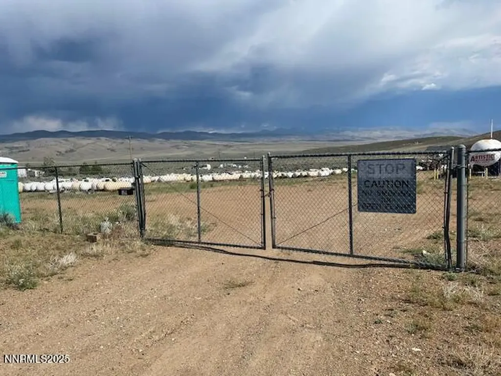 4249 Nv 208 Wellington NV 89444