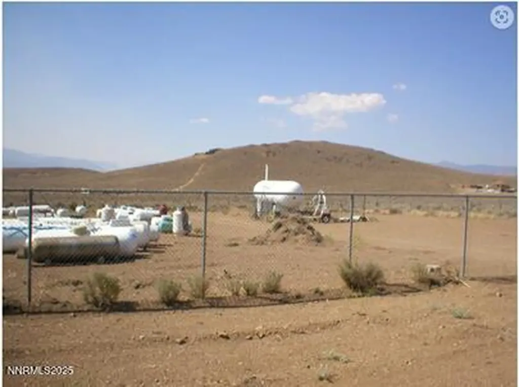 4249 Nv 208 Wellington NV 89444