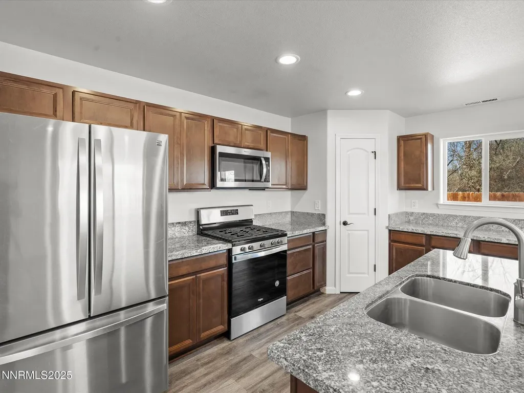 2041 Verona Fallon NV 89406